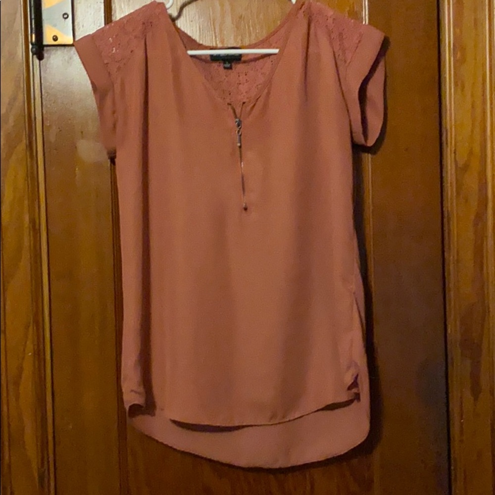 Short sleeve dress blouse